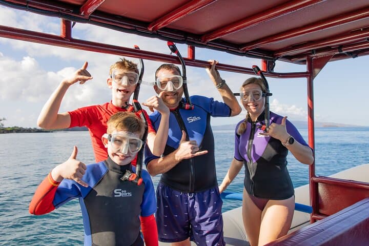 Morning Molokini Crater and Turtle Town Snorkel from Kihei photo 2
