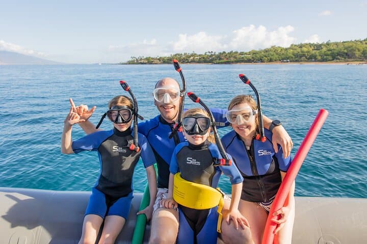 Morning Molokini Crater and Turtle Town Snorkel from Kihei photo 4