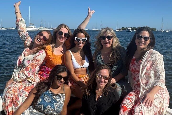 Miami Express Private Boat: 1-Hour Luxury Coconut Grove Cruise photo 4