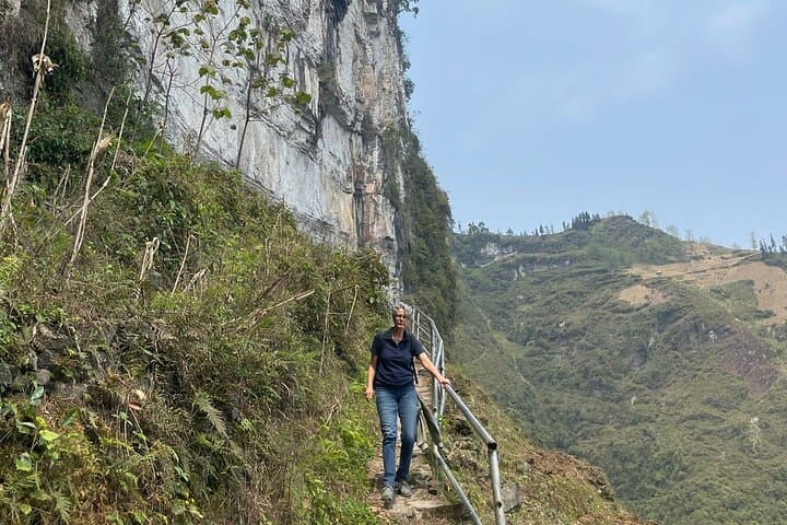 Trekking the White Cliff on Ma Pi Leng Pass — Ha Giang Day Hike photo 5