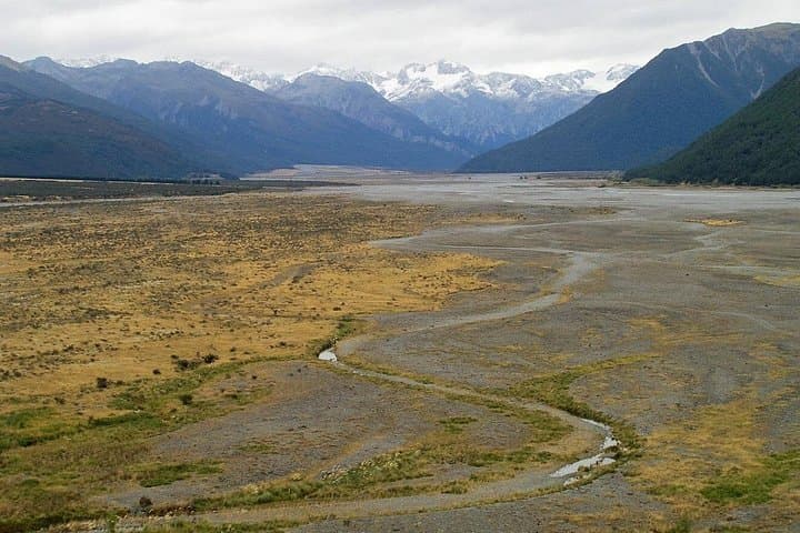 Arthur’s Pass & Castle Hill Private Day Trip from Christchurch — Lake Lyndon, Devil’s Punchbowl & Cave Stream photo 4