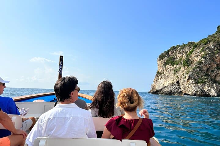 Private Corfu Tour: Paleokastritsa Caves & Glyfada Beach Transfer photo 4