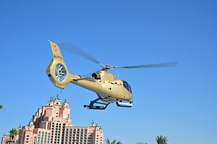 Exclusive 60-Minute Dubai Helicopter Flight: Burj Khalifa, Palm Jumeirah & World Islands photo 2
