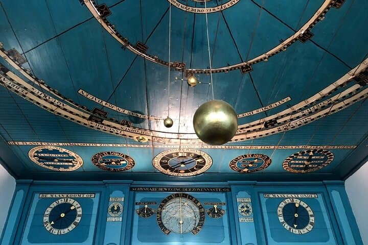 Best of Dutch Legacy: Windmills, Afsluitdijk & the World's Oldest Working Planetarium photo 4