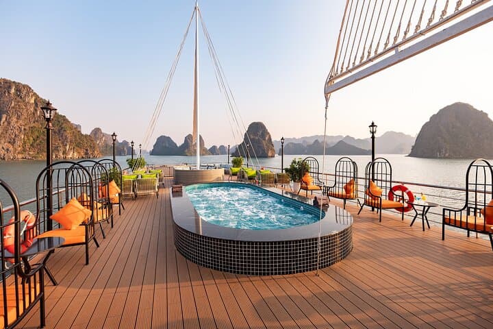 Amethyst Luxury Day Cruise: Hanoi to Ha Long Bay photo 5