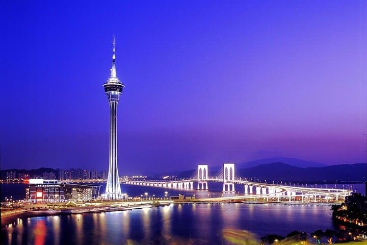 Macau Tower Observation Deck: Views, Bungy & Skywalk Guide