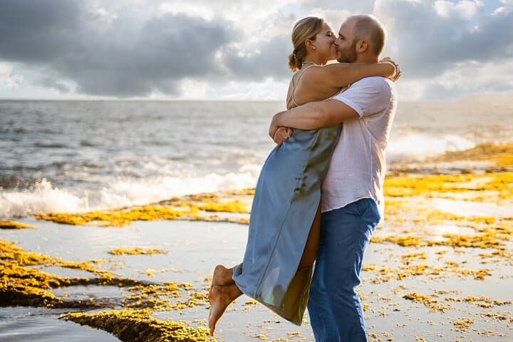Oahu Professional Photographer: Couples & Families Beach Session photo 2