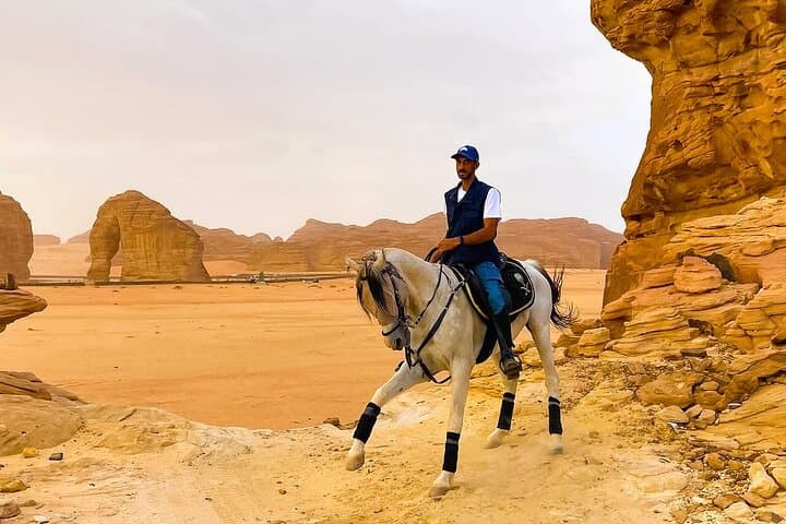 Horseback Riding in Saudi Arabia: Riyadh Red Sands, Jeddah Coast & Al Ula Trails photo 4