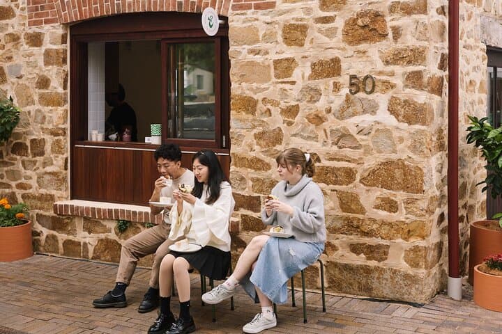 Adelaide Shore Excursion: Barossa Wine, Mount Lofty Views & Hahndorf Day Tour photo 2