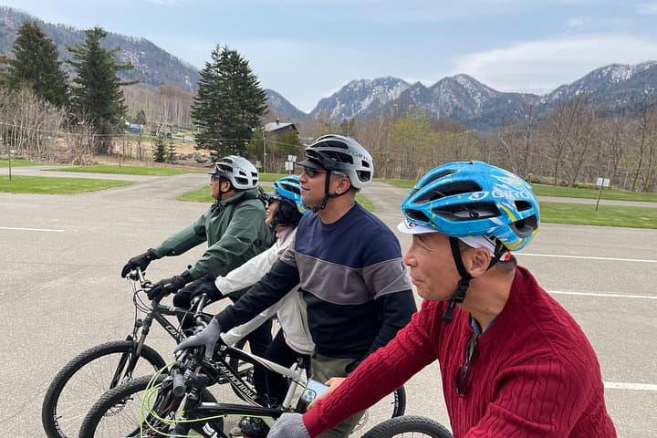 Sapporo to Hoheikyo: Easy Mountain Bike Ride, Onsen Soak & Local Curry photo 2