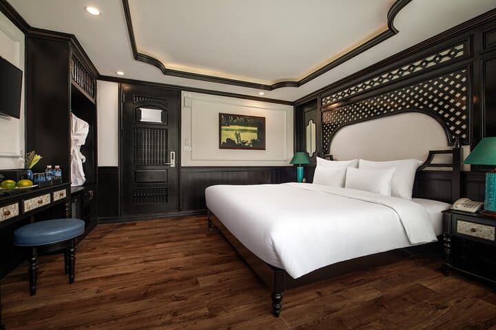 Doris 5‑Star Overnight Cruise: Halong Bay & Lan Ha Bay Luxury Escape photo 5