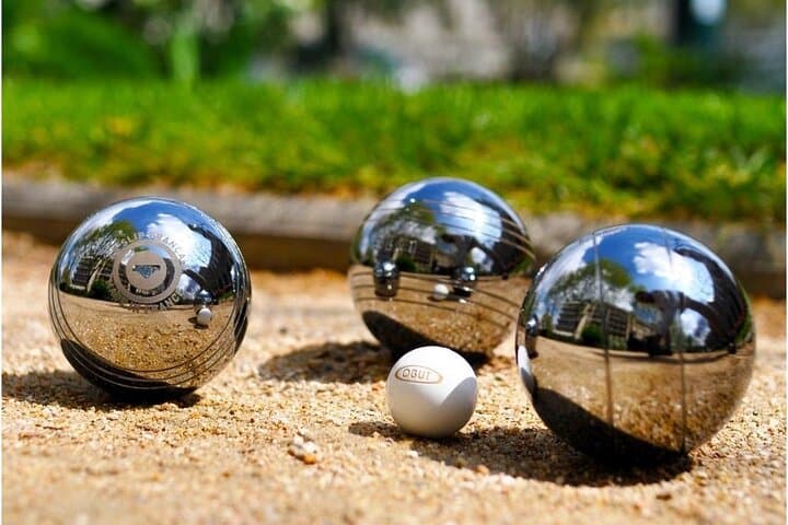 Pétanque in Nice: Private Pub Game at Saint-Riquier