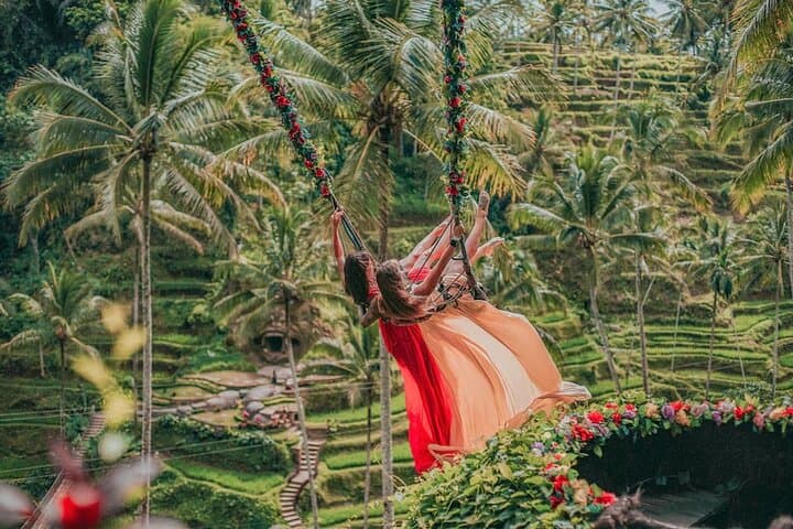 Ubud Day Tour: Bali Swing, Tegalalang Rice Terraces & Ubud Palace Guide photo 1