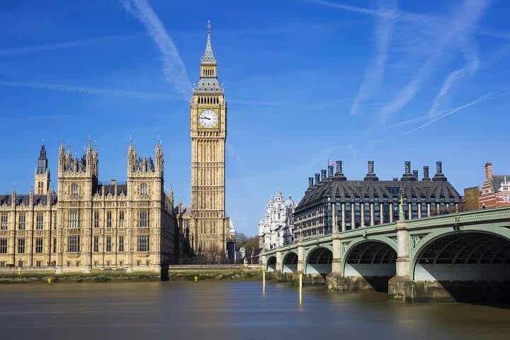 Explore London Freely: Self-Guided Mobile Walking Tours with 100+ Curated Routes photo 2