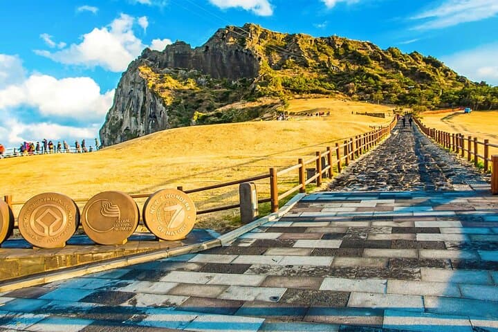 Customized 5-Day Seoul + Jeju Private Tour with Seongsan Sunrise Peak photo 4