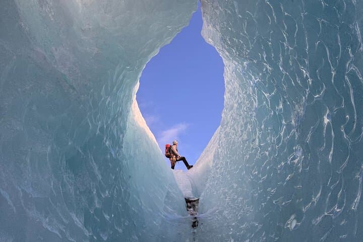 Falljökull Glacier Hike & Ice-Climb: 6-Hour Guided Adventure in Skaftafell