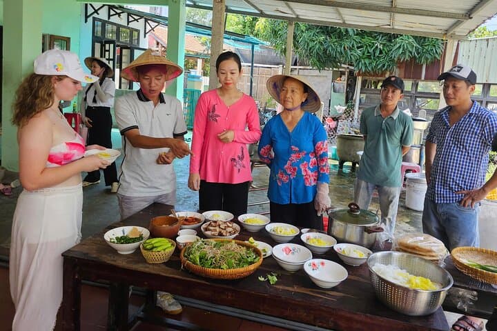 Danang Rural Tradition: Sampan Boat, Tra Que Farming & Hoi An Biking Experience photo 2