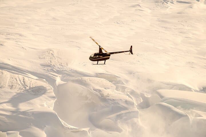 Private Helicopter Tour Over Iceland's Volcanoes, Glaciers & Waterfalls photo 3