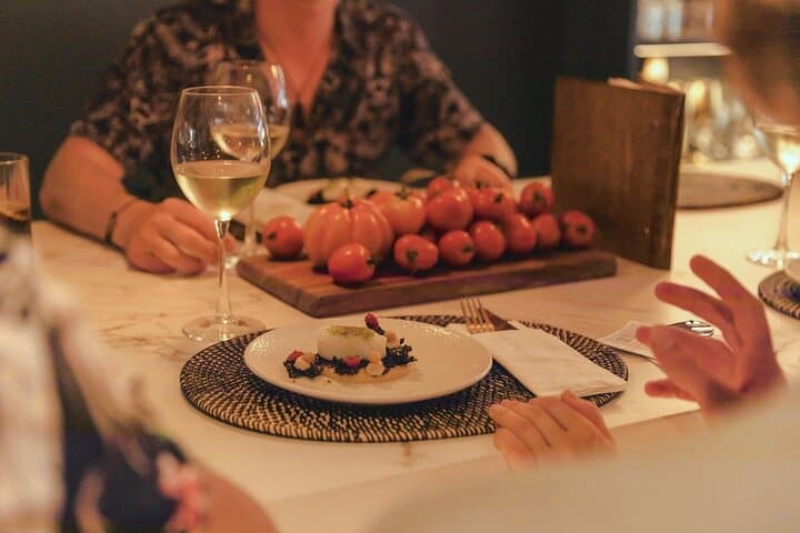 Self-Guided Wine & Dine Tour in Palma Old Town: 4 Stops, 4 Pairings
