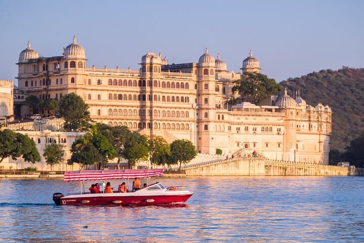 Jaipur to Udaipur in 3 Days via Pushkar — Cultural Road Trip Through Rajasthan