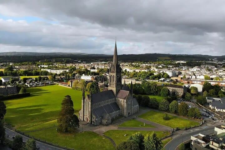 Galway to Killarney Scenic Transfer with Stops — Cliffs of Moher & Adare En Route