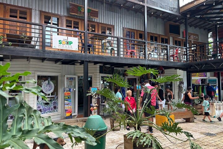 Roatán Private Island Tour: Sloths, Chocolate & Crafts on West End photo 4