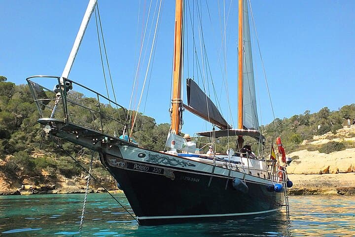 Family Sailing Day in Bay of Palma — Private Sail, Snorkel & Spanish BBQ photo 4