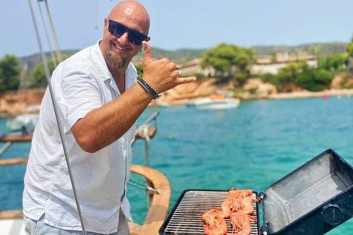 Family Sailing Day in Bay of Palma — Private Sail, Snorkel & Spanish BBQ photo 6