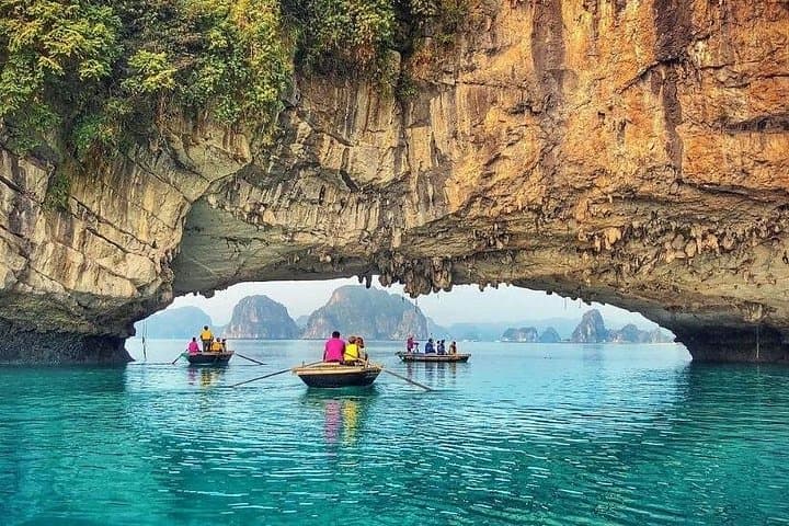 3-Day Halong Bay Cruise: Kayak, Caves & Cat Ba Island Adventure photo 2