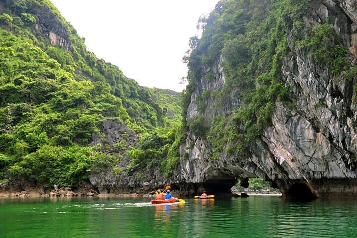 Discover Halong Bay: 3-Day Scenic Cruise, Kayaking & Island Excursions from Hanoi photo 5