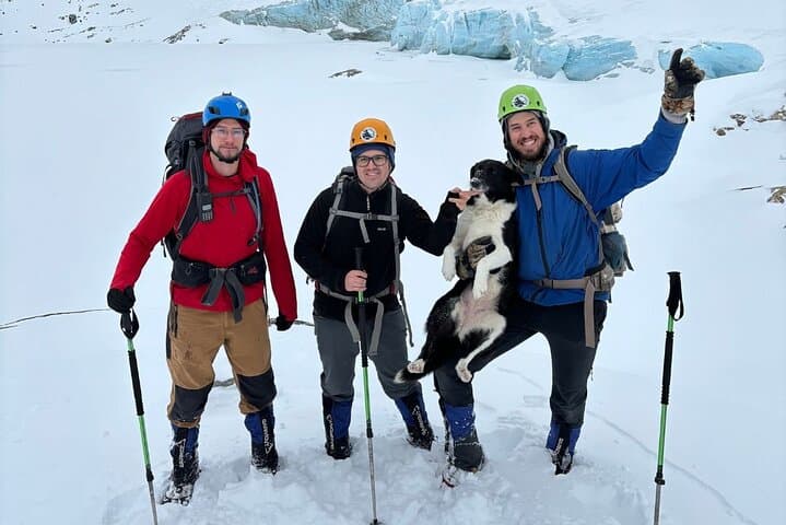 Albino's Eye Glacier Full-Day Trek from Ushuaia: Trek, Ice Walls & Emerald Lagoon photo 6