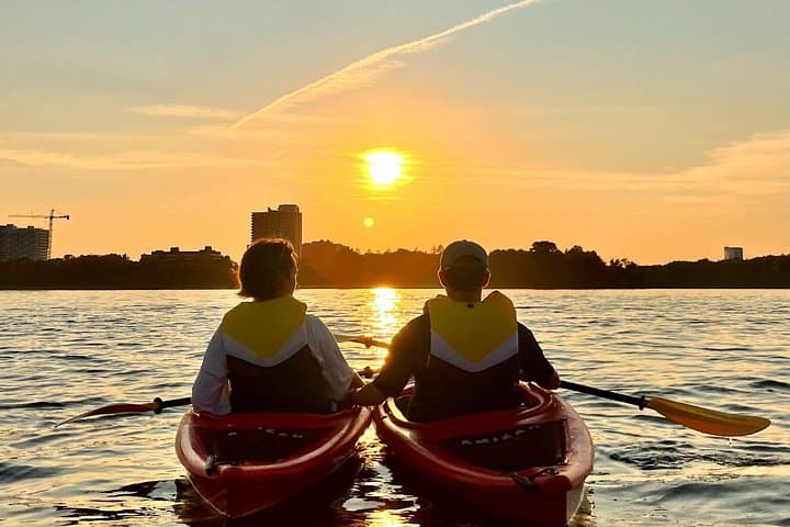 Sunset Kayak Tour on the Ottawa River: Paddle Between Ottawa & Gatineau photo 5