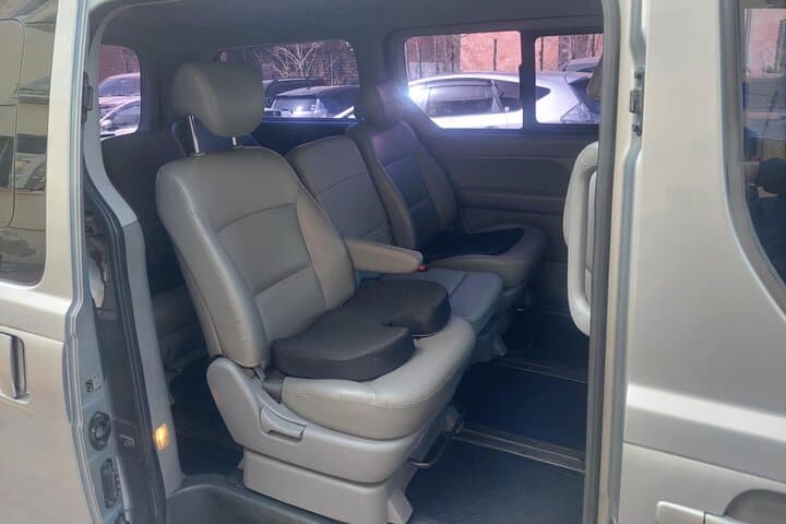 Mongolia 4WD Chauffeur Service — Private Sedan, Lexus & UAZ Minivan Transport photo 3