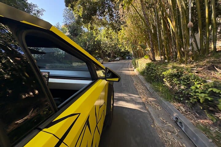 Electric Hollywood Express: 1-Hour AI-Powered Tesla Driving Tour photo 4