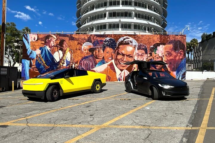 Electric Hollywood Express: 1-Hour AI-Powered Tesla Driving Tour photo 2