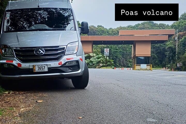 SJO Airport Transfer to Jaco Beach & Marriott Dreams — Private Shuttle with WiFi photo 2