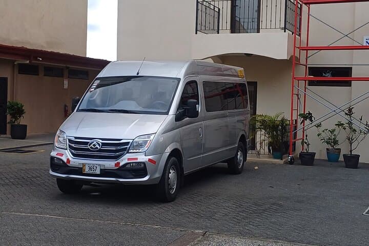 SJO Airport Transfer to Jaco Beach & Marriott Dreams — Private Shuttle with WiFi photo 5