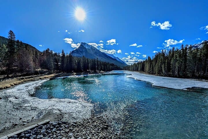 Explore Moraine Lake, Lake Louise & Johnston Canyon: Full-Day Banff National Park Tour photo 4