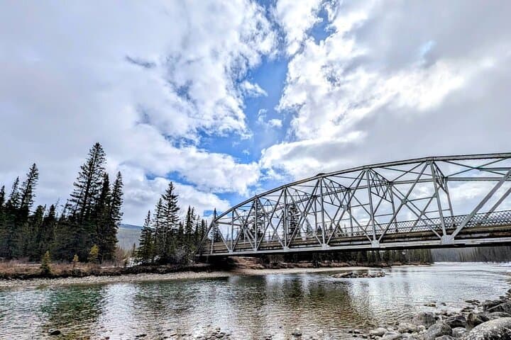 Explore Moraine Lake, Lake Louise & Johnston Canyon: Full-Day Banff National Park Tour photo 6