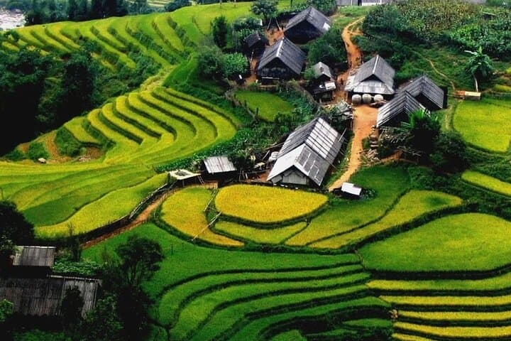 Sapa Off-Road: 2-Day Motorbike Homestay from Hanoi