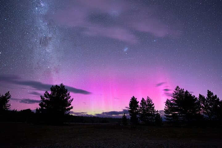Lake Tekapo Stargazing Tour — Shared Night-Sky Session with Telescope & Marshmallows photo 6