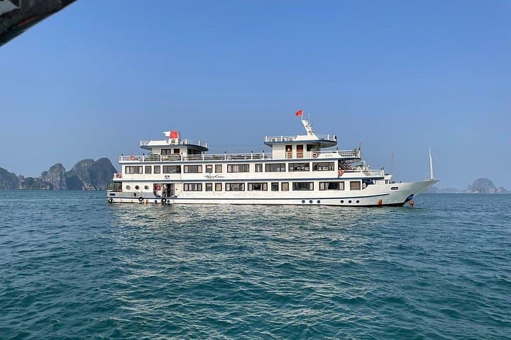 Swan Cruise: 2-Day Overnight in Bai Tu Long Bay with Kayaking & Thien Canh Son Cave photo 1