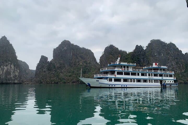 Off-Beat Bai Tu Long Bay: 2-Day Overnight Cruise through Quiet Karst Islands photo 3