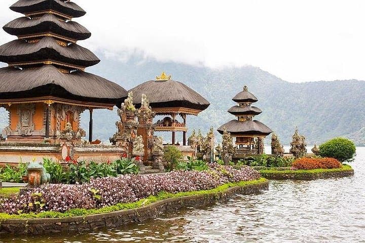 Bali Nature & Temples Day Tour — Ulun Danu Bratan, Leke Leke Waterfall, Jatiluwih photo 3