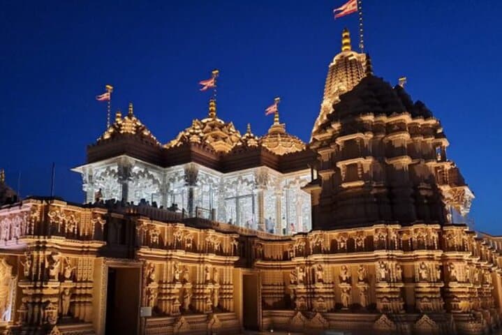 BAPS Mandir Tour Abu Dhabi — Cultural Day Trip to the Marble Temple photo 3