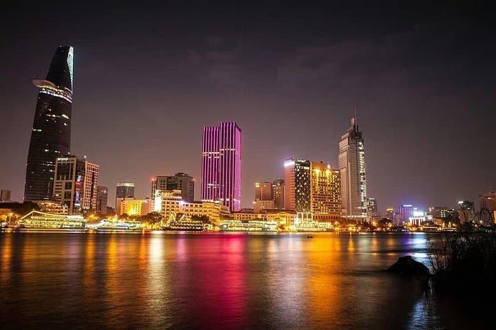 Saigon Morning Tour: Independence Palace, Ba Thien Hau Temple & Binh Tay Market photo 2