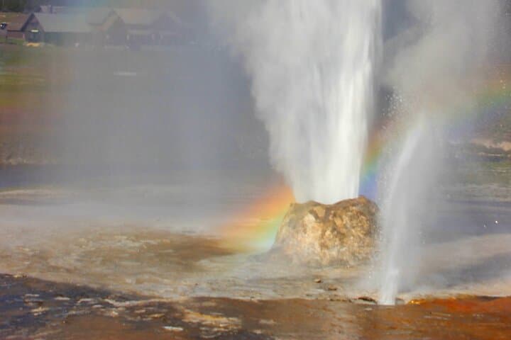 Old Faithful Self-Guided Audio Walking Tour — Explore Yellowstone's Upper Geyser Basin photo 3