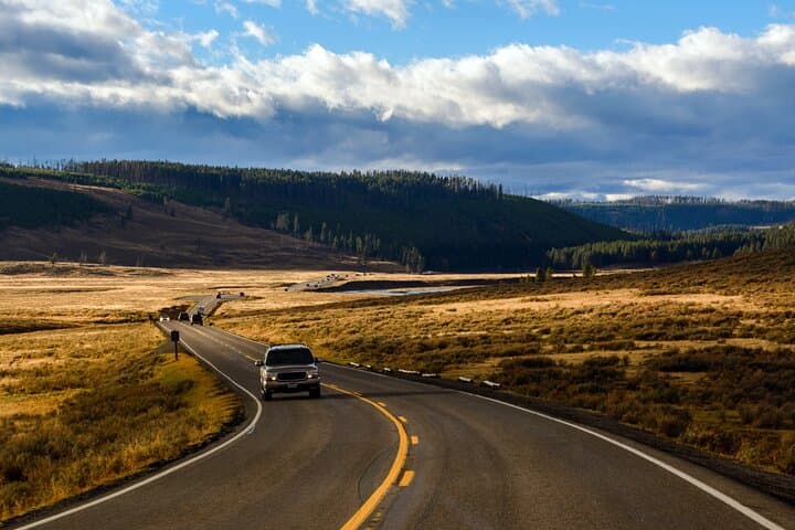 Old Faithful Self-Guided Audio Walking Tour — Explore Yellowstone's Upper Geyser Basin photo 4