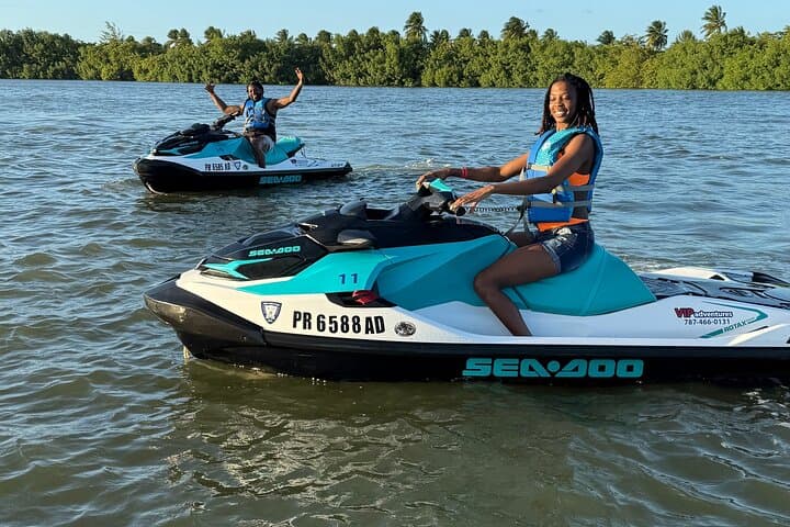 Freestyle Jet Ski Rental Near Casa Bacardi — 30-Min Caribbean Ride in Cataño photo 3