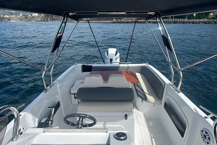Private Capri Island Boat Tour from Sorrento | Saver 28ft Day Cruise photo 5